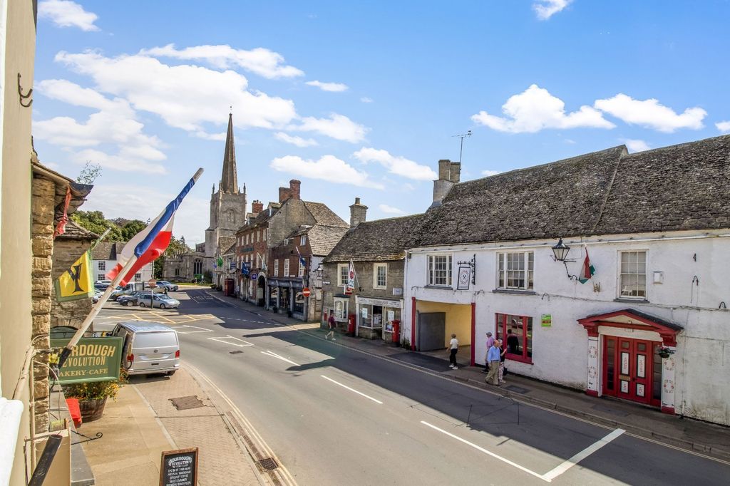 Additional image 13 of 2 bed terraced house for saleHigh Street, Lechlade, Gloucestershire GL7