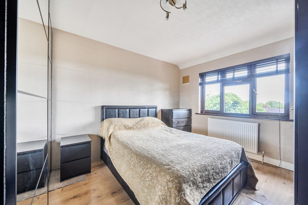 Additional image 7 of 4 bed semi-detached house for saleOldfields Circus, Northolt UB5