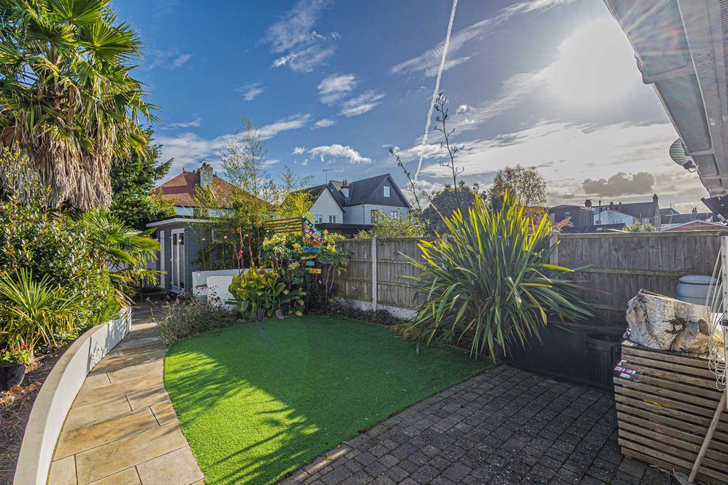 Additional image 26 of 3 bed detached house for saleFernleigh Drive, Leigh-On-Sea SS9