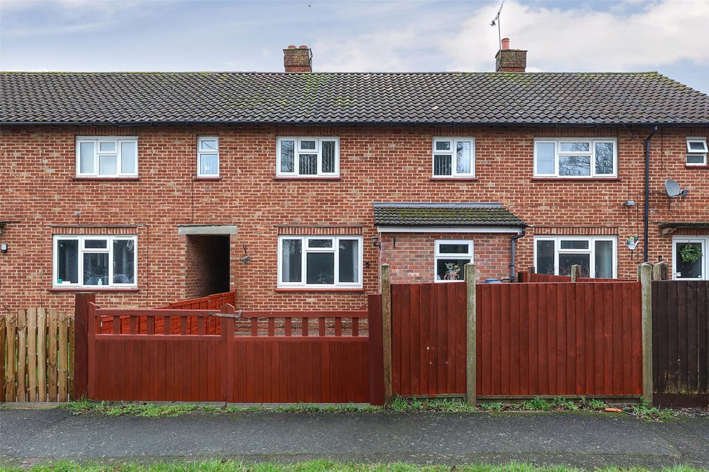 3 bed terraced house for saleWolfs Wood, Hurst Green, Surrey RH8