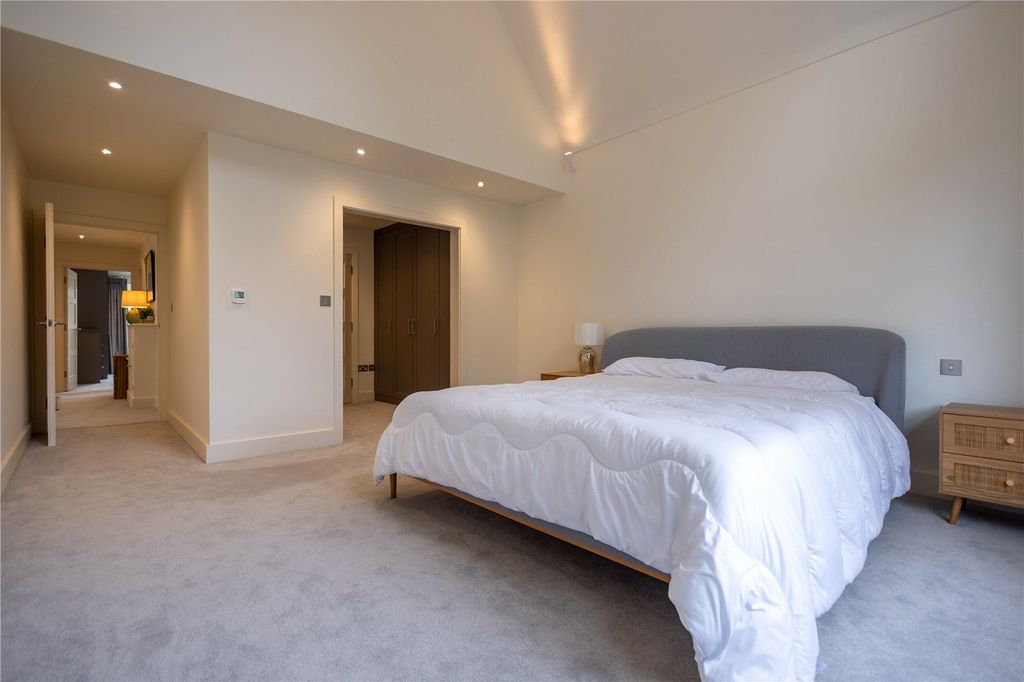Additional image 17 of 5 bed detached house for saleNairn Road, Poole, Dorset BH13