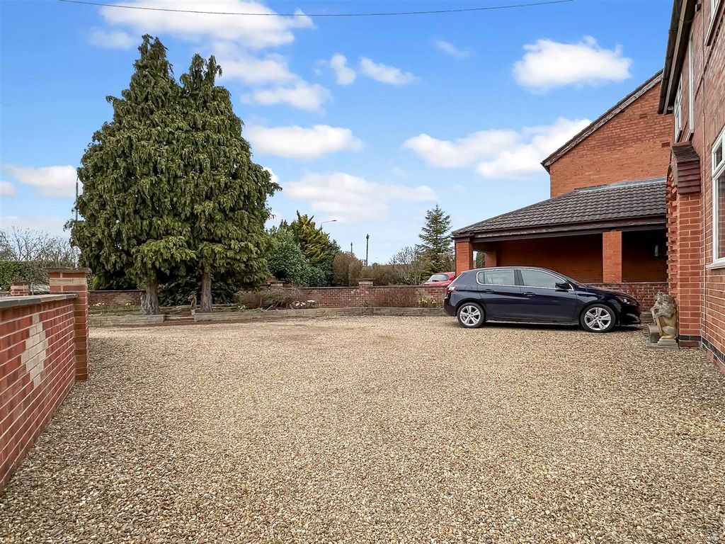 Additional image 25 of 4 bed detached house for saleDanny Lyp, Sibcy Lane, Balderton, Newark NG24