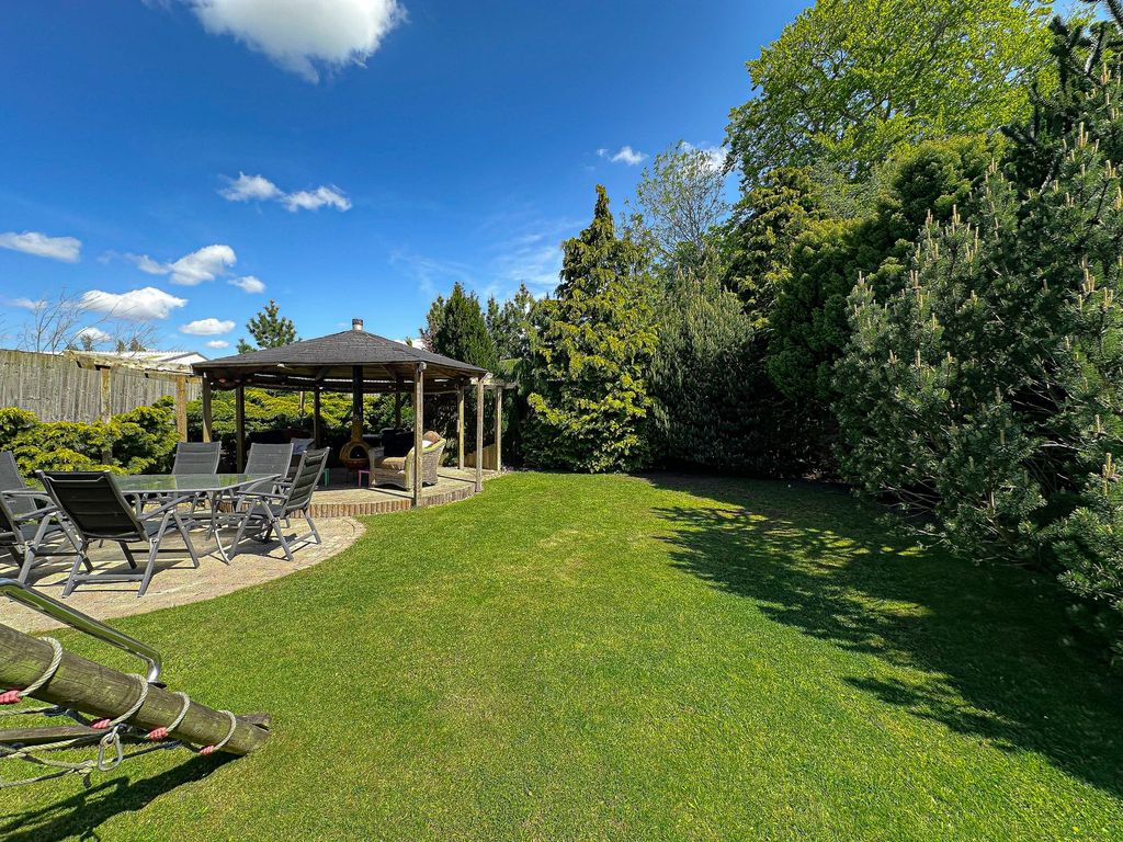 Additional image 45 of 4 bed detached house for saleChester High Road, Neston CH64