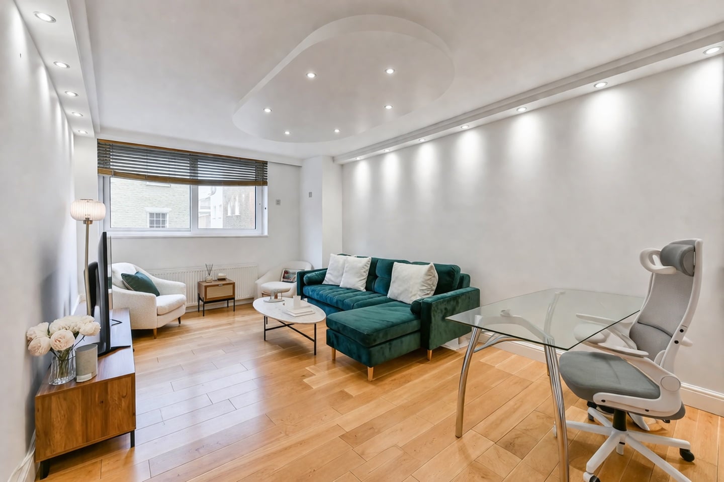 2 Bed Flat, George St, W1U, N1 7GU photo 2