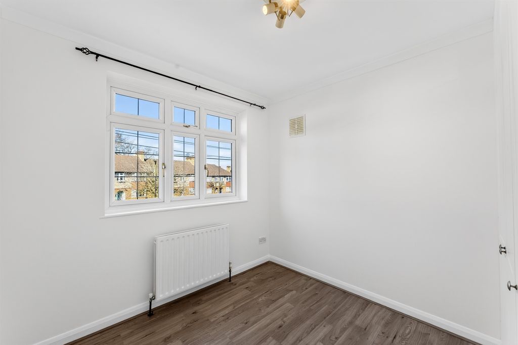 Additional image 11 of 5 bed semi-detached house for saleThurleston Avenue, Morden SM4