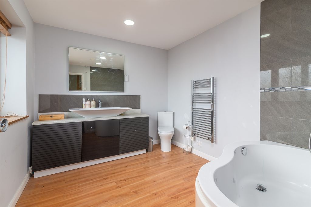 Additional image 18 of 5 bed detached house for saleLangford Road, Maldon CM9