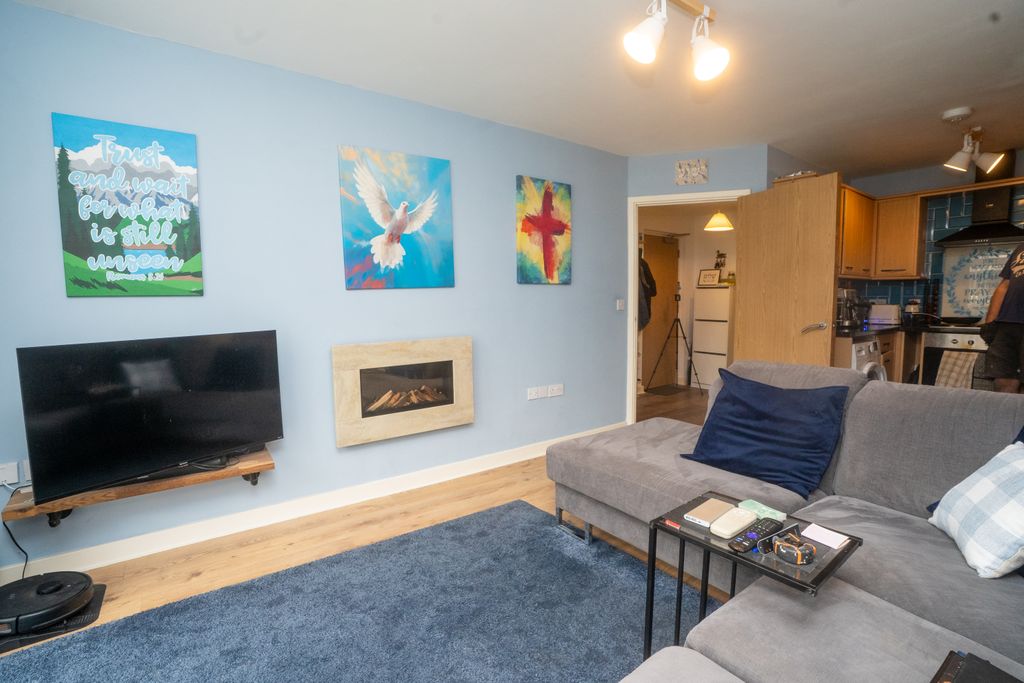 Additional image 3 of 2 bed flat for saleMayfair Court, Prenton CH43