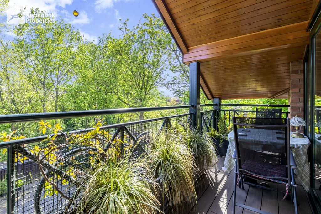Additional image 20 of 2 bed flat for saleWilhelmina Close, Leamington Spa, Warwickshire CV32