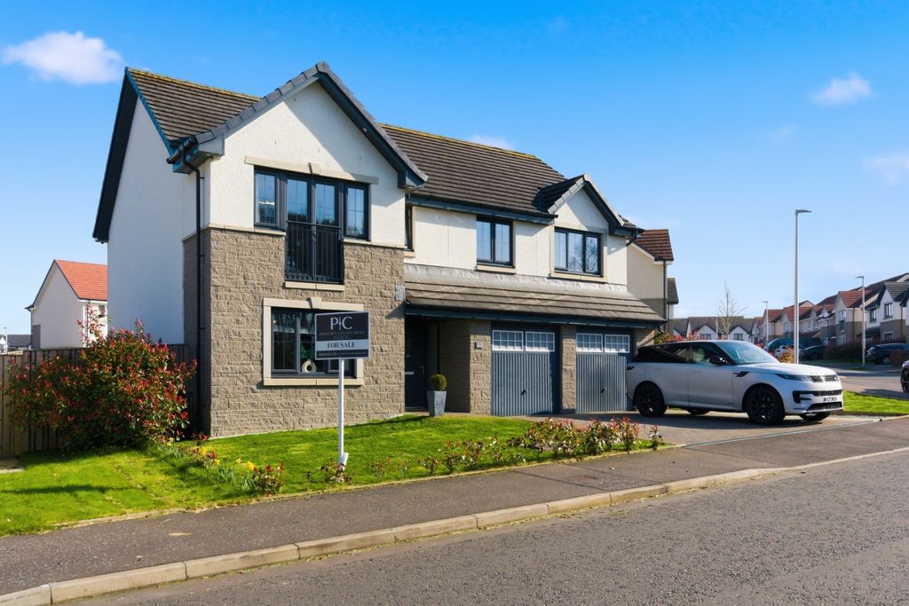 5 bed detached house for saleWest Kip Walk, Livingston, West Lothian EH54
