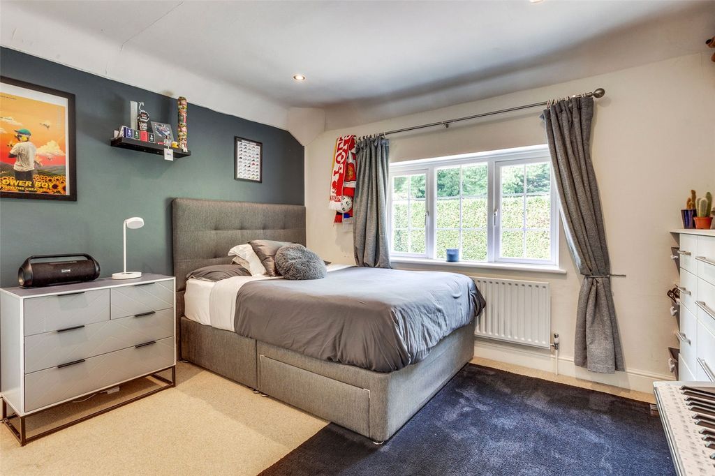 Additional image 9 of 4 bed detached house for saleHenley Road, Marlow, Buckinghamshire SL7