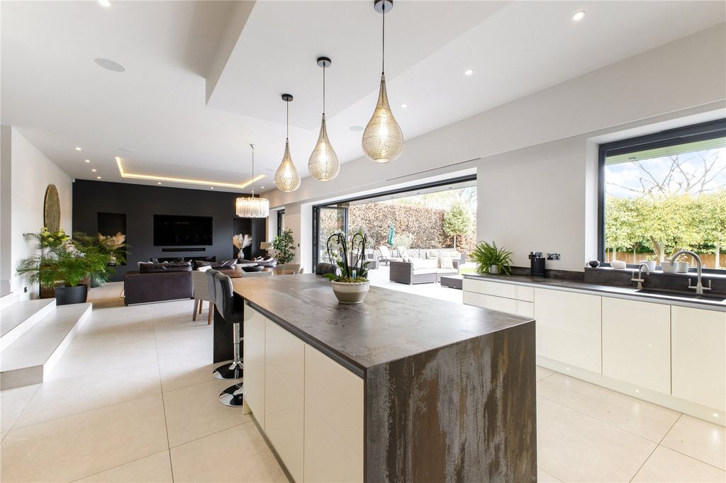Additional image 3 of 5 bed detached house for saleHenley Road, Marlow, Buckinghamshire SL7