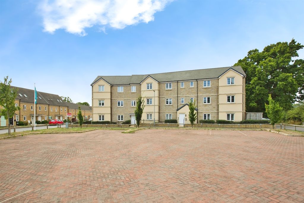 2 bed flat for saleRaven Court, Houndstone, Yeovil BA22