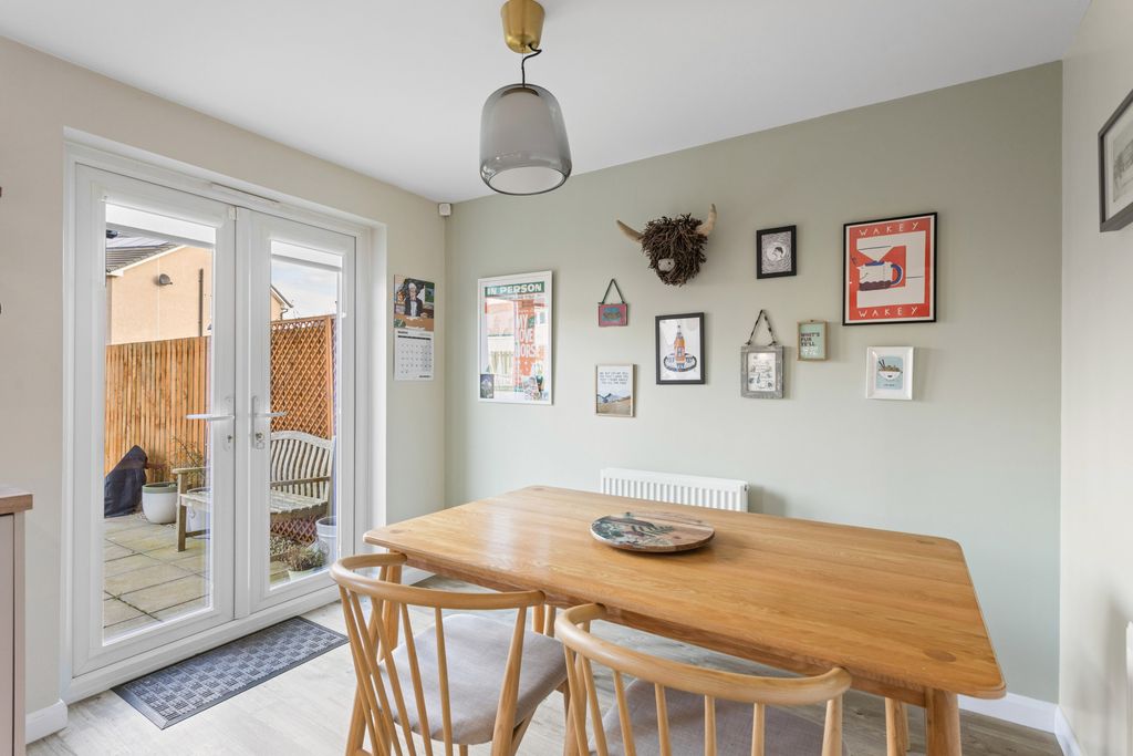 Additional image 10 of 4 bed town house for sale15 Bonaille Drive, Bilston EH25