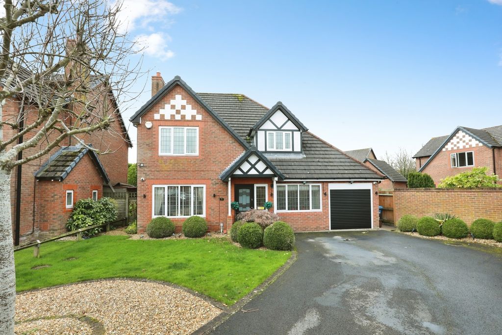 4 bed detached house for saleDukes Way, Northwich, Cheshire CW9