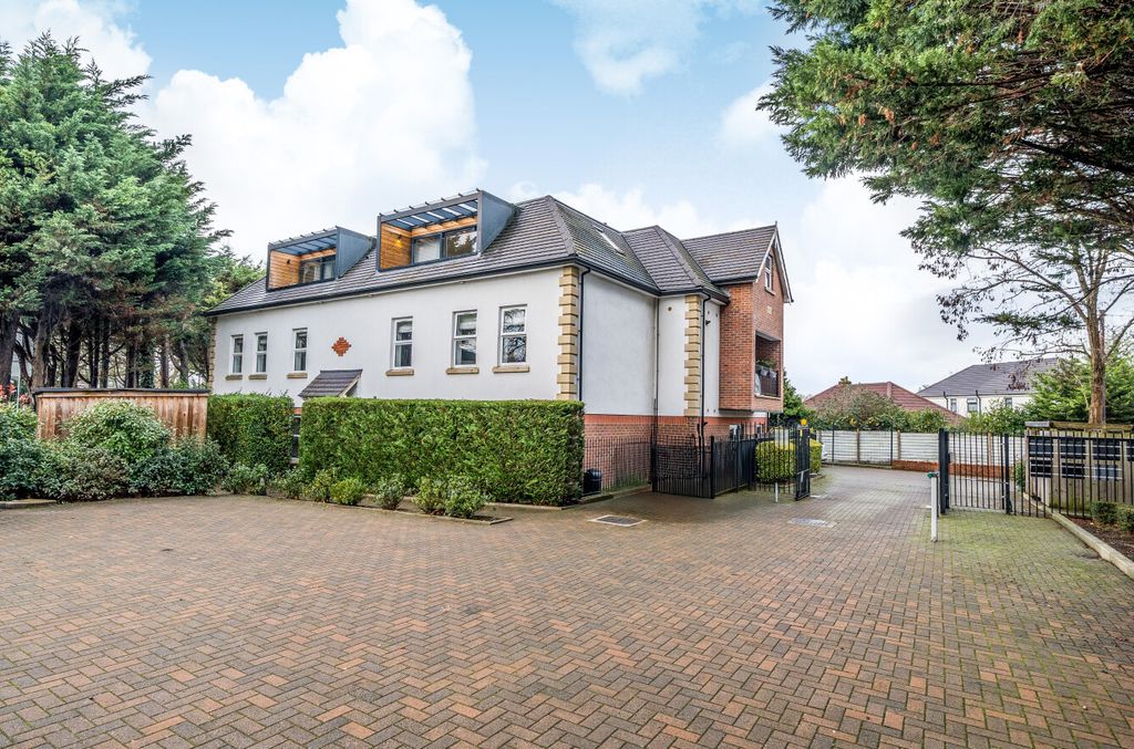 Additional image 3 of 2 bed flat for saleCrofton Lane, Orpington BR5