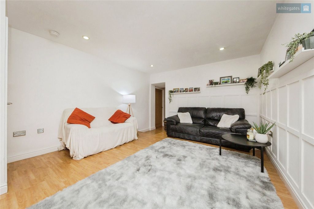 Additional image 7 of 2 bed flat for saleKensington Court, Nantwich, Cheshire CW5