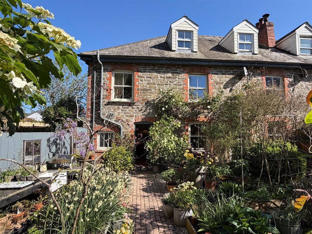 3 bed terraced house for saleGrenville Road, Lostwithiel PL22