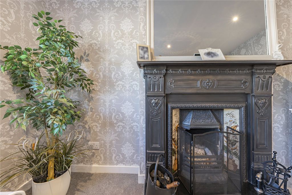 Additional image 11 of 4 bed link detached house for saleHollington Crescent, New Malden KT3