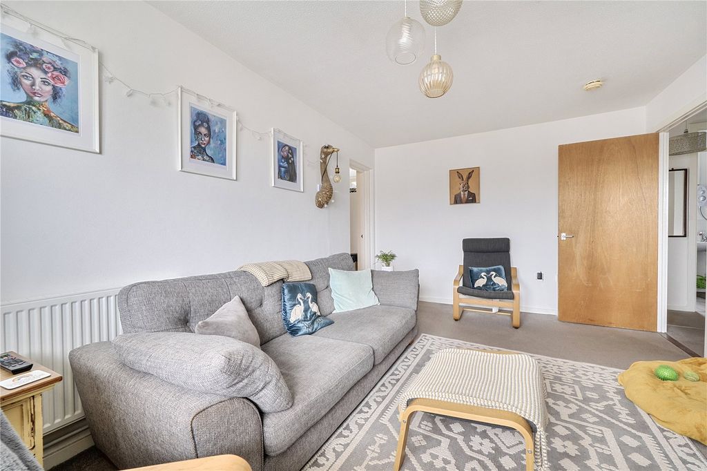 2 bed flat for saleMoor View Close, Woolbrook, Sidmouth, Devon EX10 photo 2