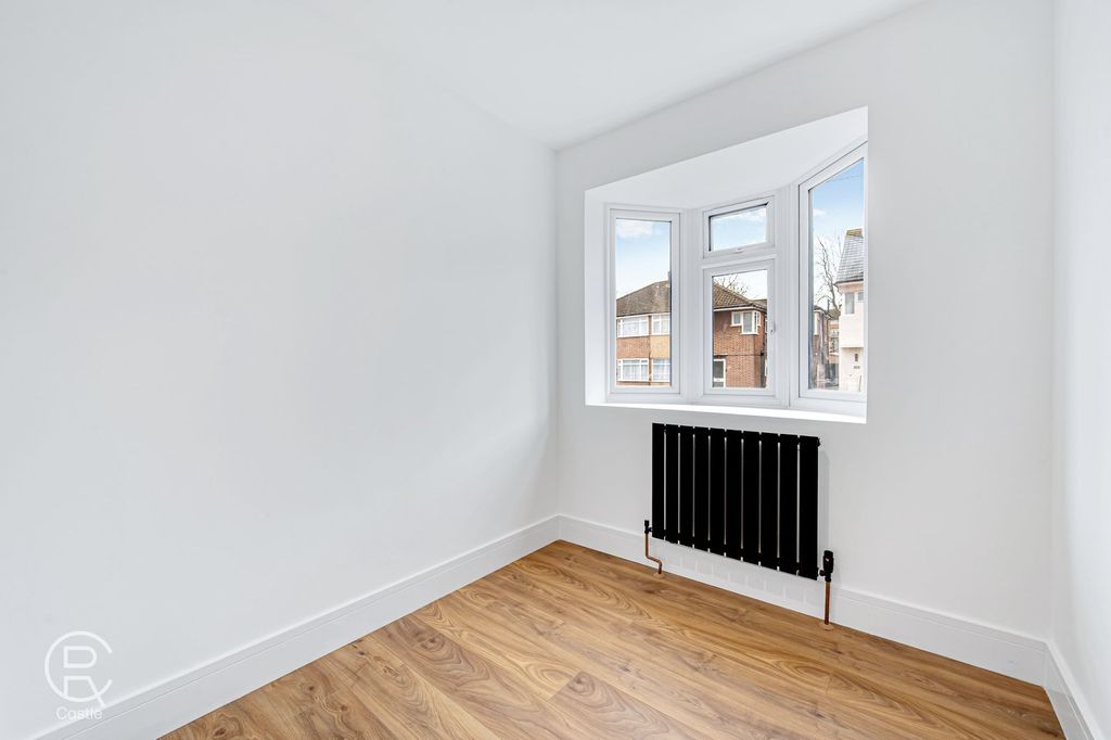 Additional image 14 of 5 bed semi-detached house for saleThe Heights, Northolt UB5