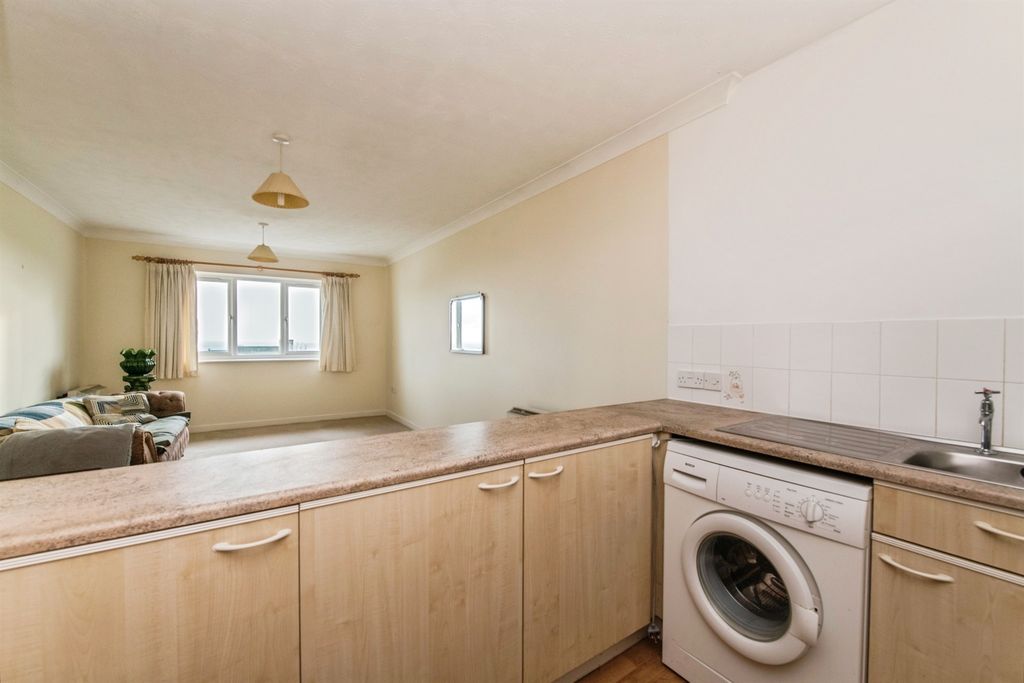 Additional image 6 of 2 bed flat for saleAnning Road, Lyme Regis DT7