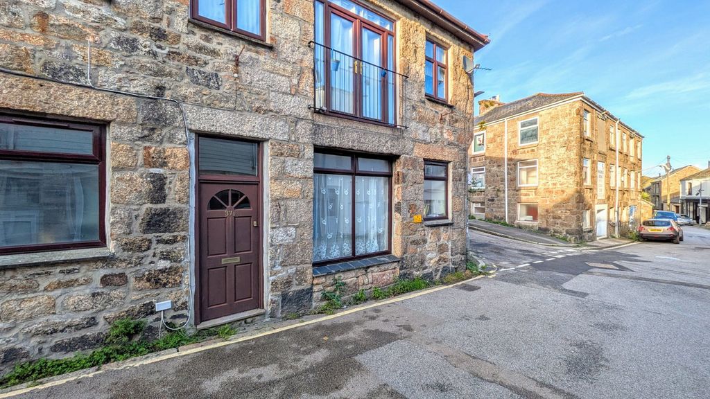 1 bed flat for saleBread Street, Penzance TR18