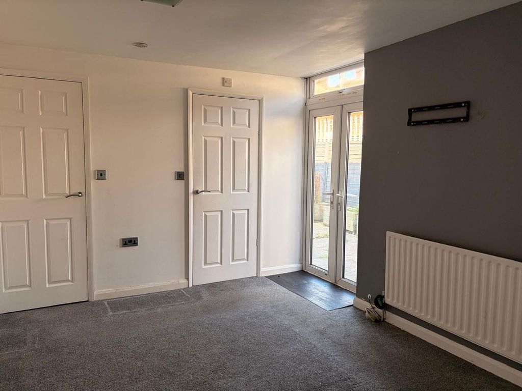 Additional image 2 of 3 bed flat for saleCecil Avenue, Skegness PE25
