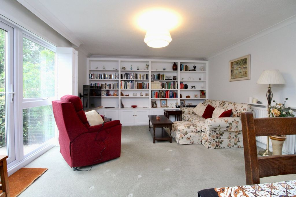 Additional image 5 of 2 bed flat for saleBelmore Lane, Lymington SO41