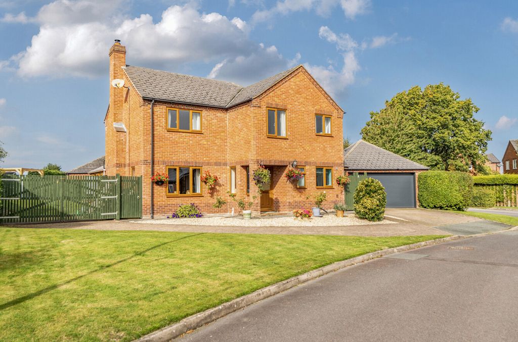 4 bed detached house for saleWithy Avenue, Forden, Welshpool, Powys SY21