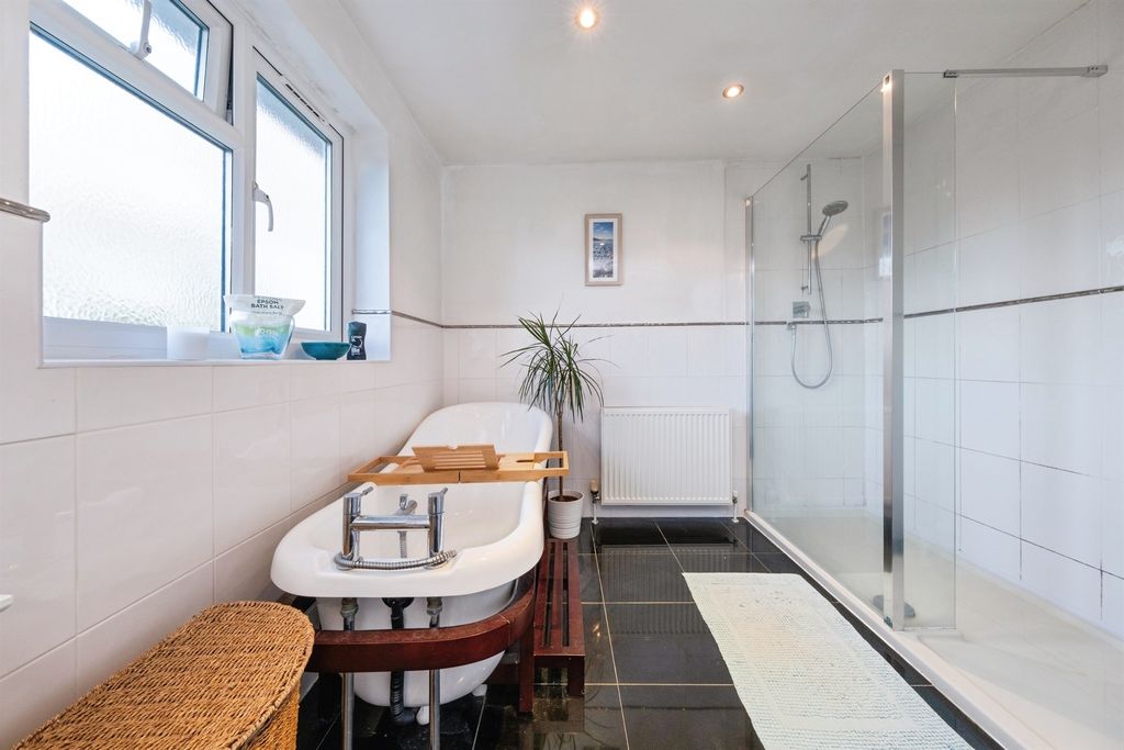 Additional image 13 of 4 bed detached house for saleSpringfield Road, Olney MK46