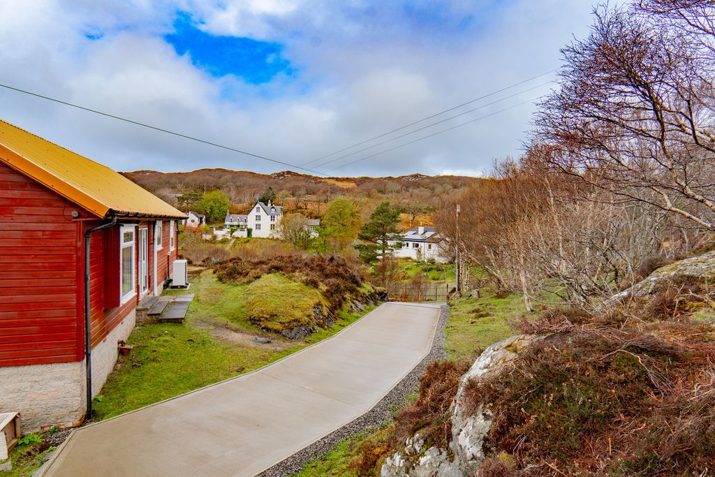 Additional image 28 of 2 bed detached bungalow for saleLochinver, Lairg IV27
