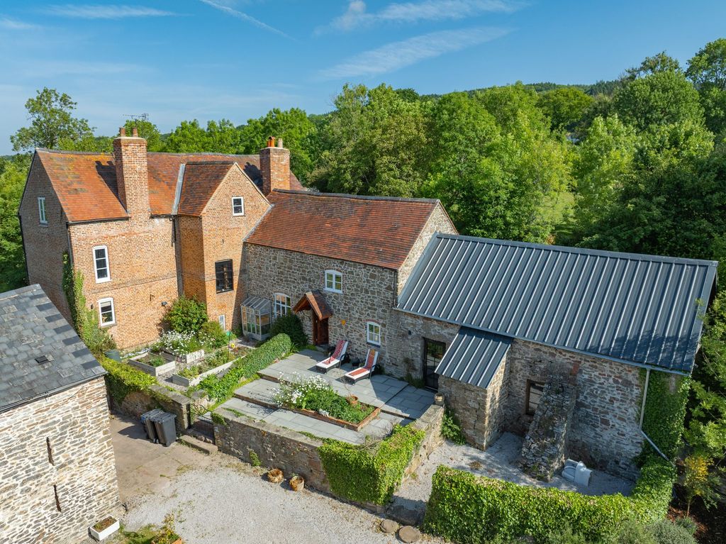 Additional image 50 of 7 bed property for saleGloucester Road, Longhope GL17