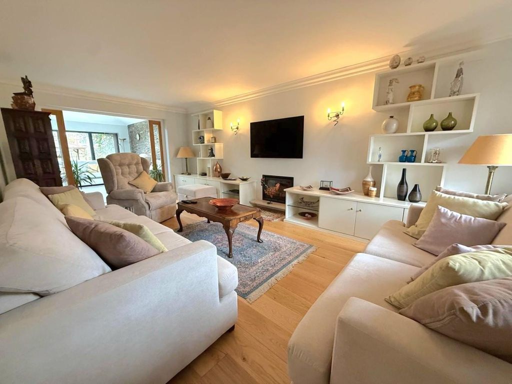 Additional image 8 of 5 bed detached house for saleBelfry Lane, Collingtree Park, Northampton NN4