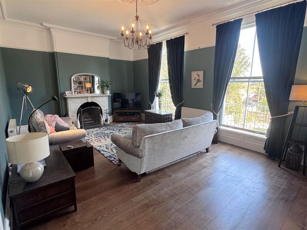 Additional image 9 of 5 bed semi-detached house for saleNewtown Road, Newbury RG14