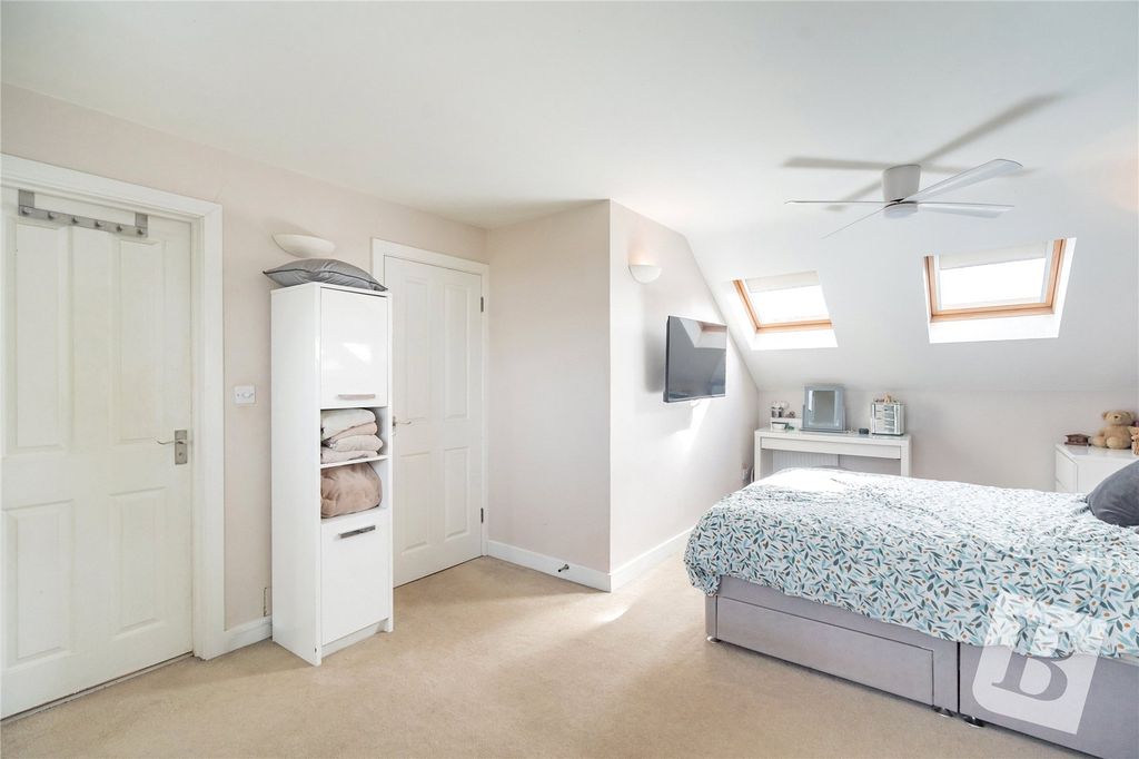 Additional image 15 of 5 bed semi-detached house for saleBrentwood Road, Ongar, Essex CM5