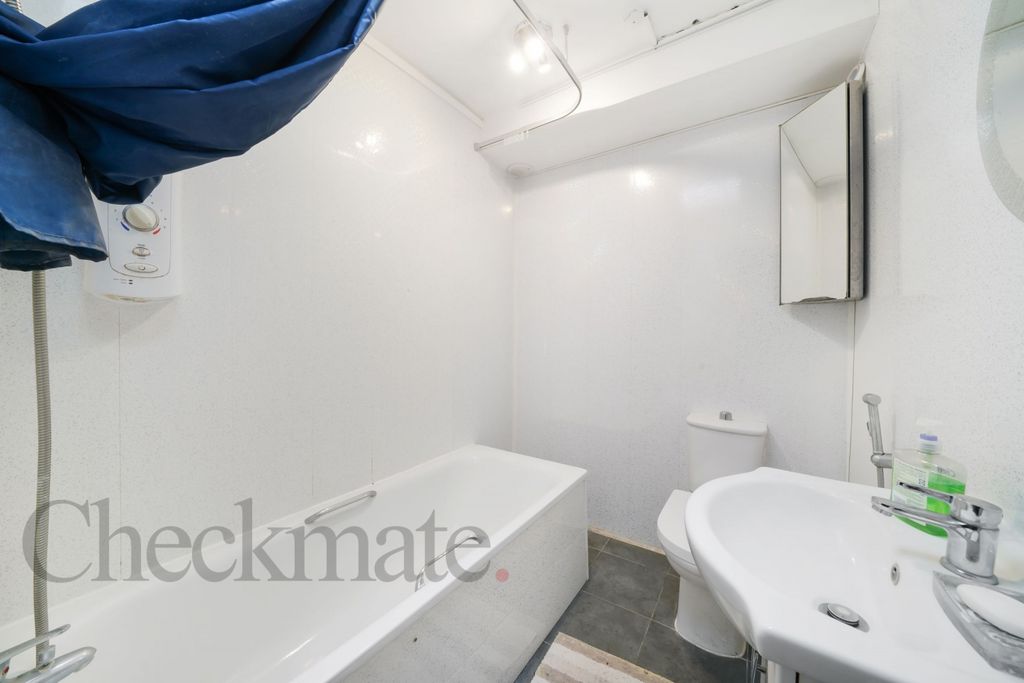 Additional image 15 of 4 bed semi-detached bungalow for saleMoat Farm Road, Northolt UB5