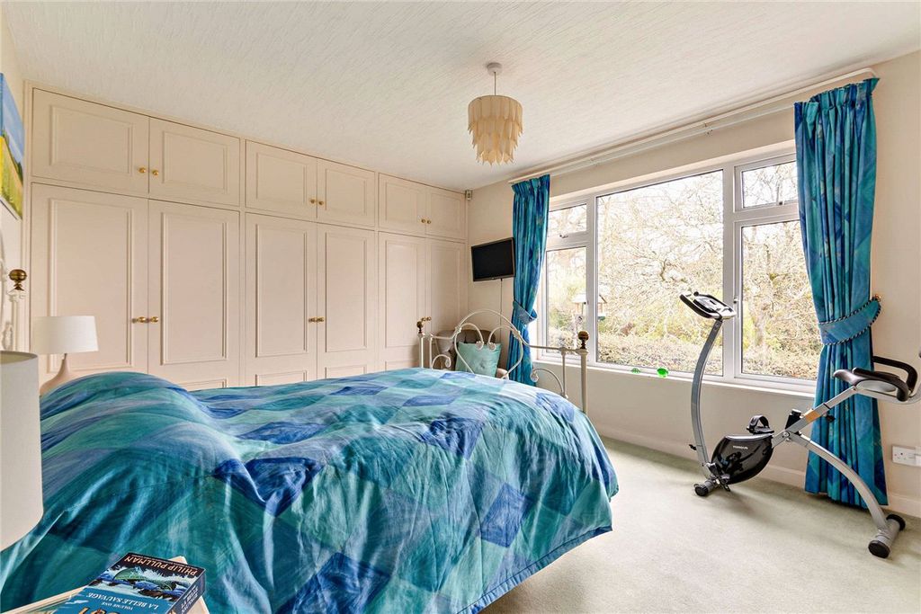 Additional image 8 of 4 bed detached house for saleGarden Close Lane, Newbury, Berkshire RG14