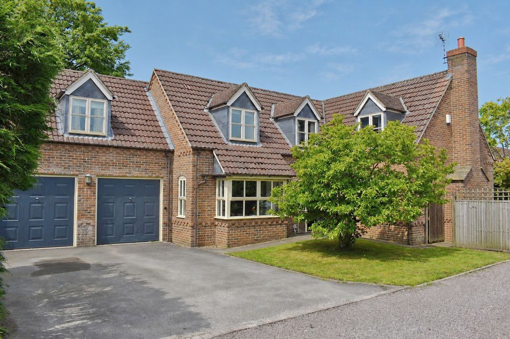 5 bed detached house for saleThe Oaks, Balderton NG24