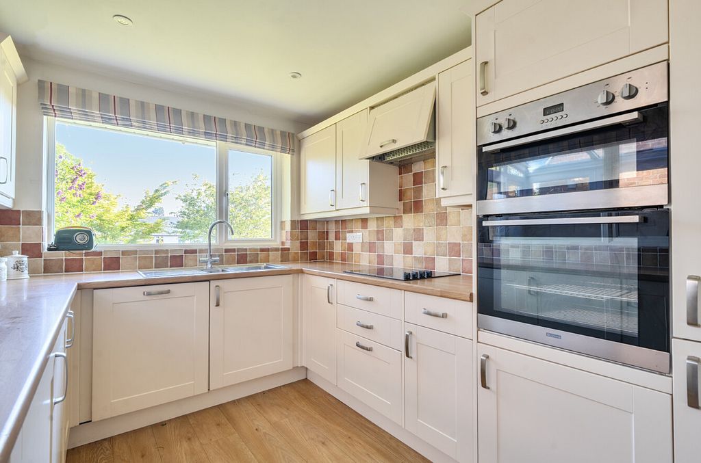 Additional image 8 of 3 bed chalet for sale3 Orchard Way, Midhurst GU29