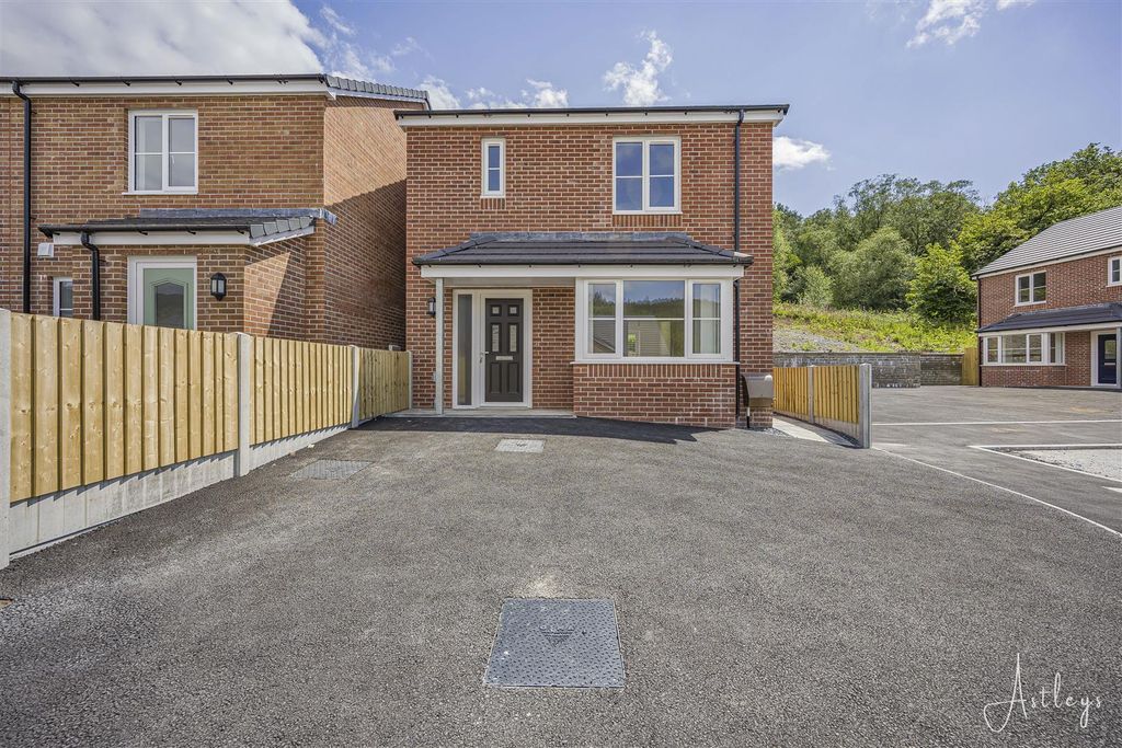Additional image 3 of 3 bed detached house for saleClos Yr Ysgol, Clyne, Neath SA11