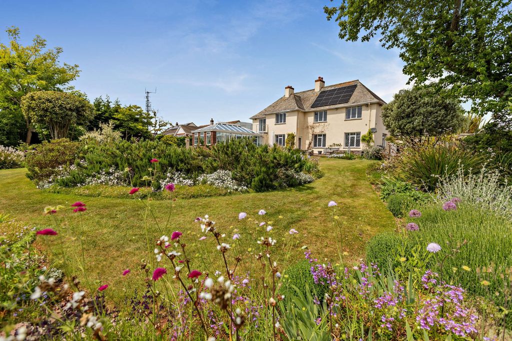 5 bed detached house for saleClennon Summit, Paignton, Devon TQ4