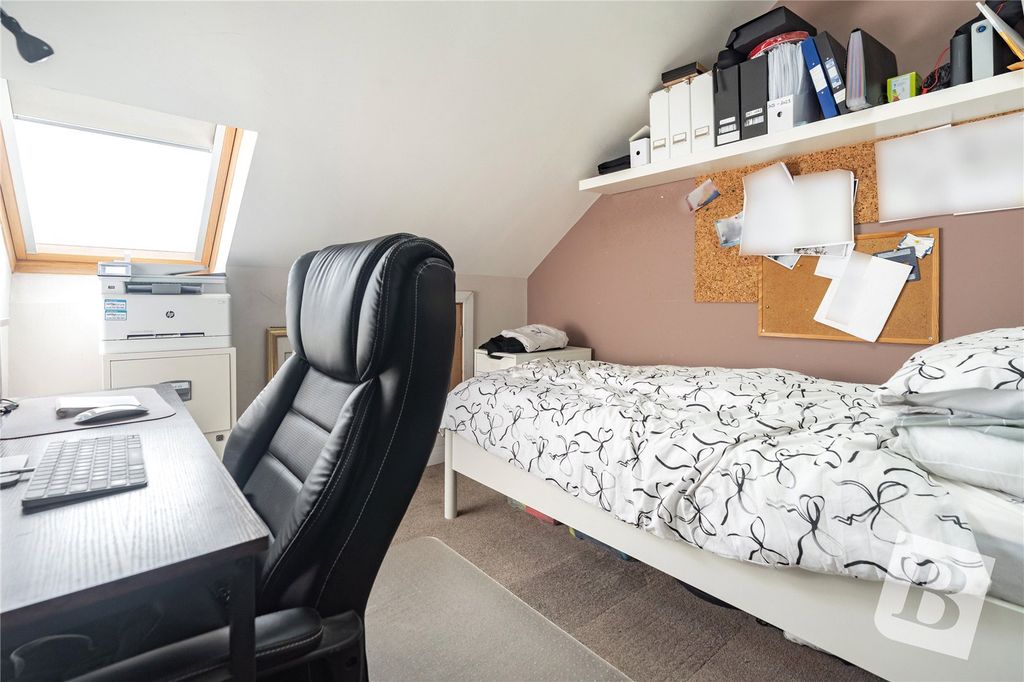 Additional image 20 of 5 bed semi-detached house for saleBrentwood Road, Ongar, Essex CM5