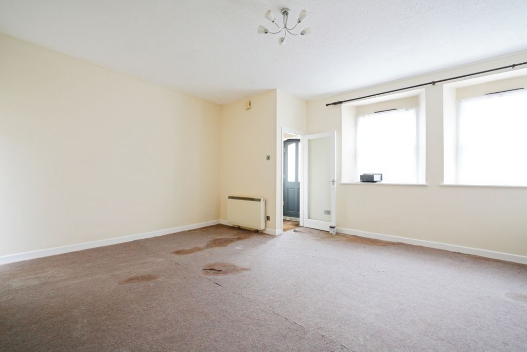 Additional image 2 of 2 bed flat for saleBodmin Hill, Lostwithiel, Cornwall PL22