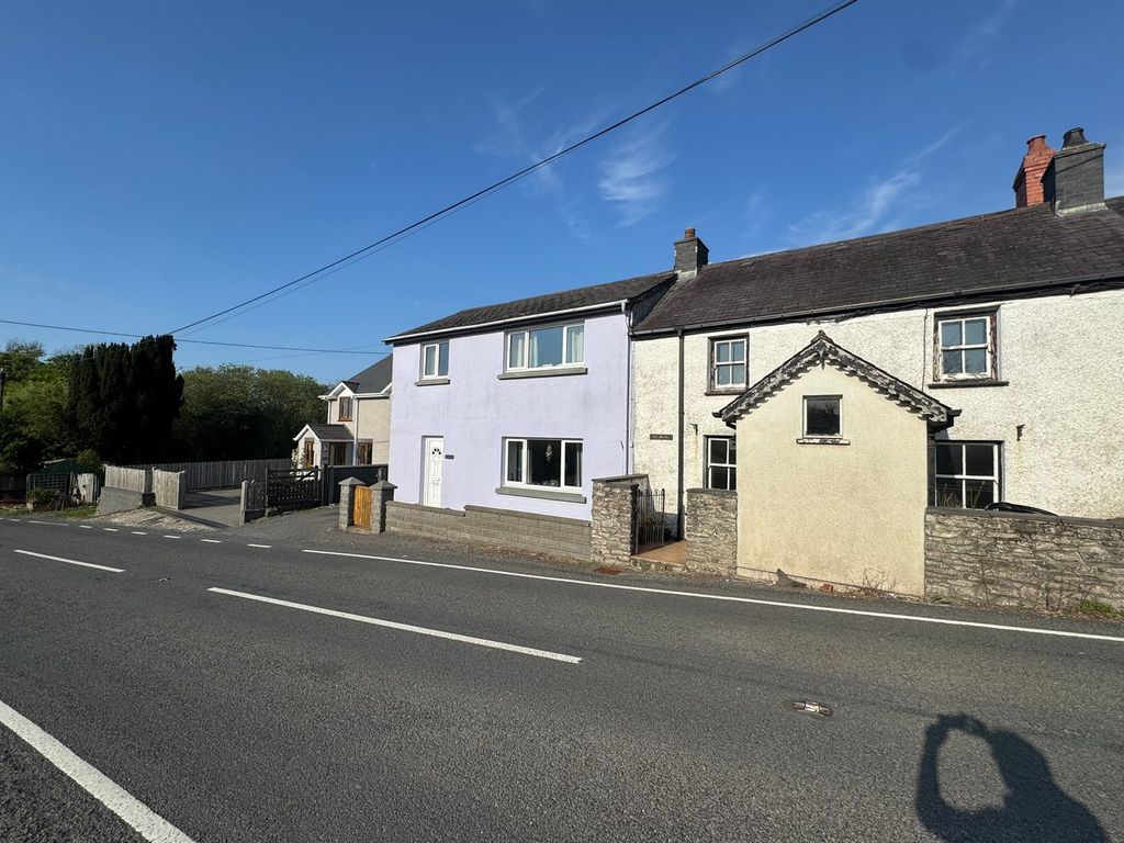 3 bed terraced house for saleFfrwd Fach, Llanrhystud SY23