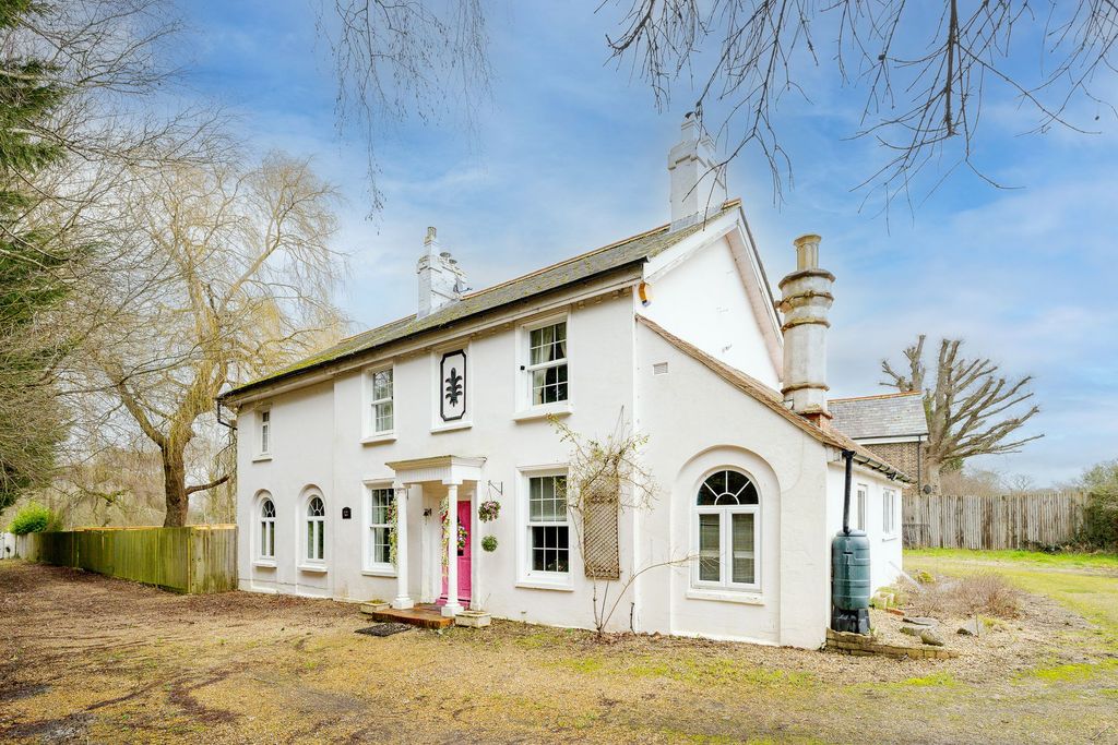 4 bed detached house for saleGodstone Road, Lingfield RH7