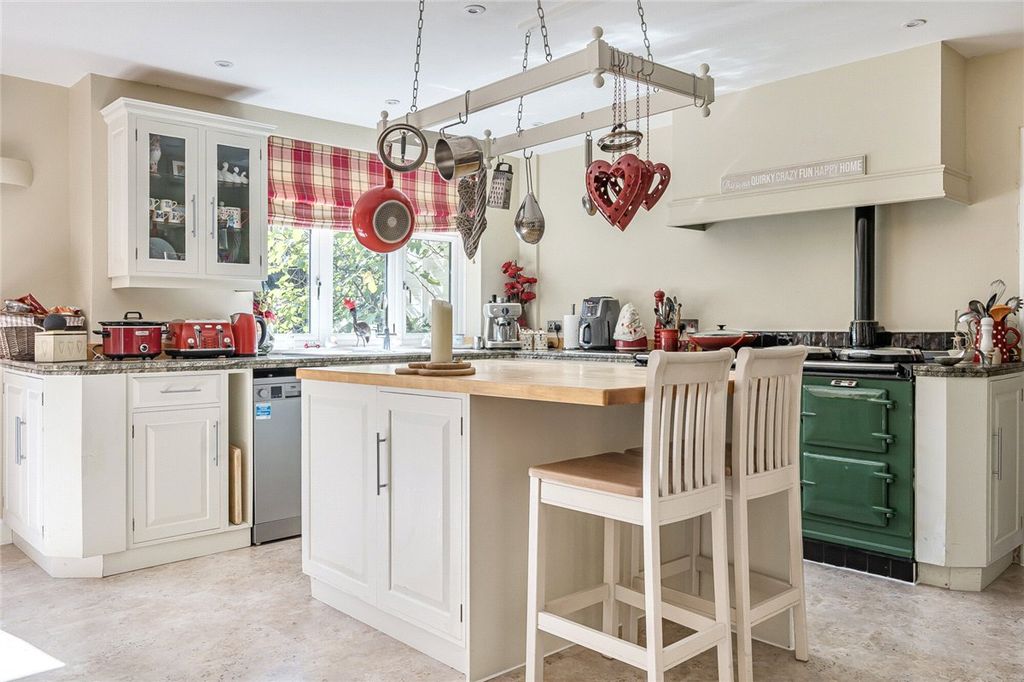 Additional image 2 of 5 bed detached house for saleLeaze Road, Marlborough, Wiltshire SN8