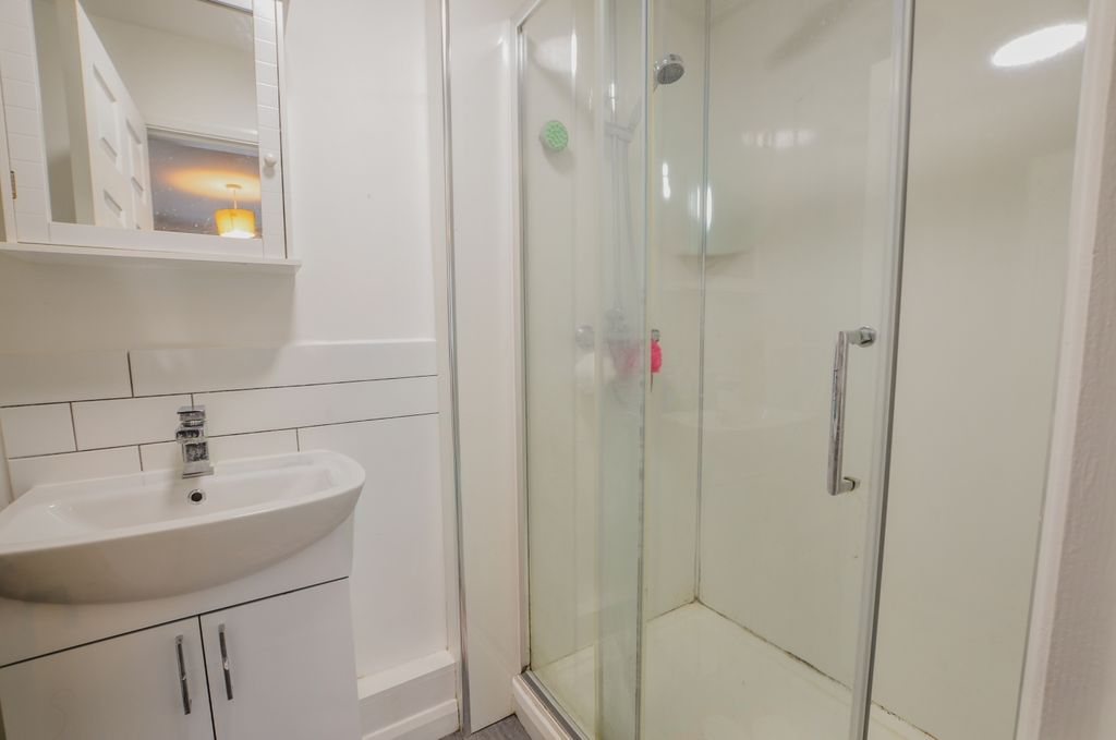 Additional image 12 of 1 bed flat for saleParade Square, Lostwithiel, Cornwall PL22