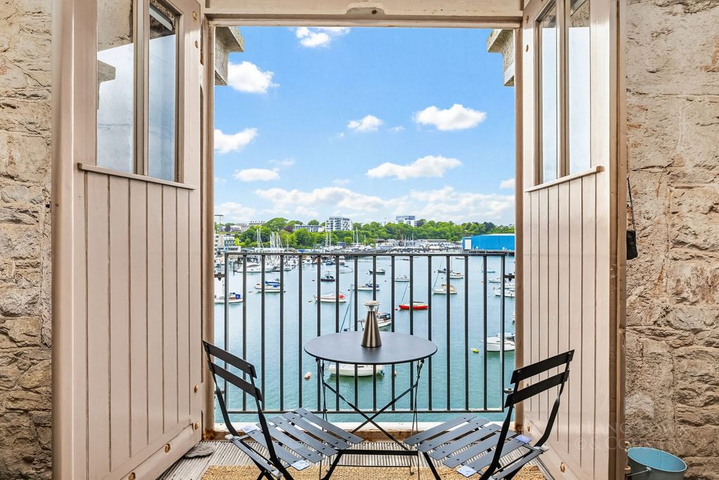 2 bed flat for saleMills Bakery, Royal William Yard, Stonehouse PL1 photo 2