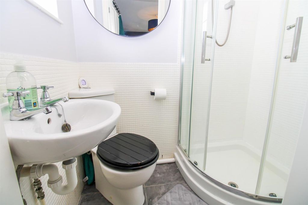 Additional image 7 of 2 bed flat for saleColley Gardens, Stanley, Wakefield WF3