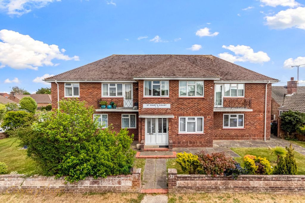 2 bed flat for saleSt. Marys Close, Littlehampton BN17